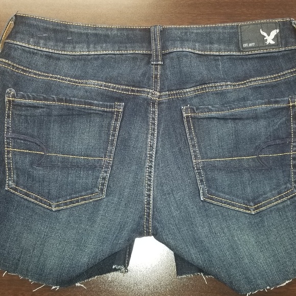 AEO Cut Off Jean Shorts, Size 4 - Picture 3 of 3